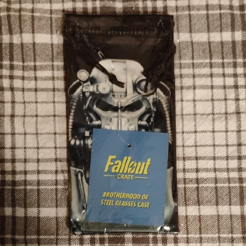 Fallout Brotherhood of Steel Eyeglass Case – NWT